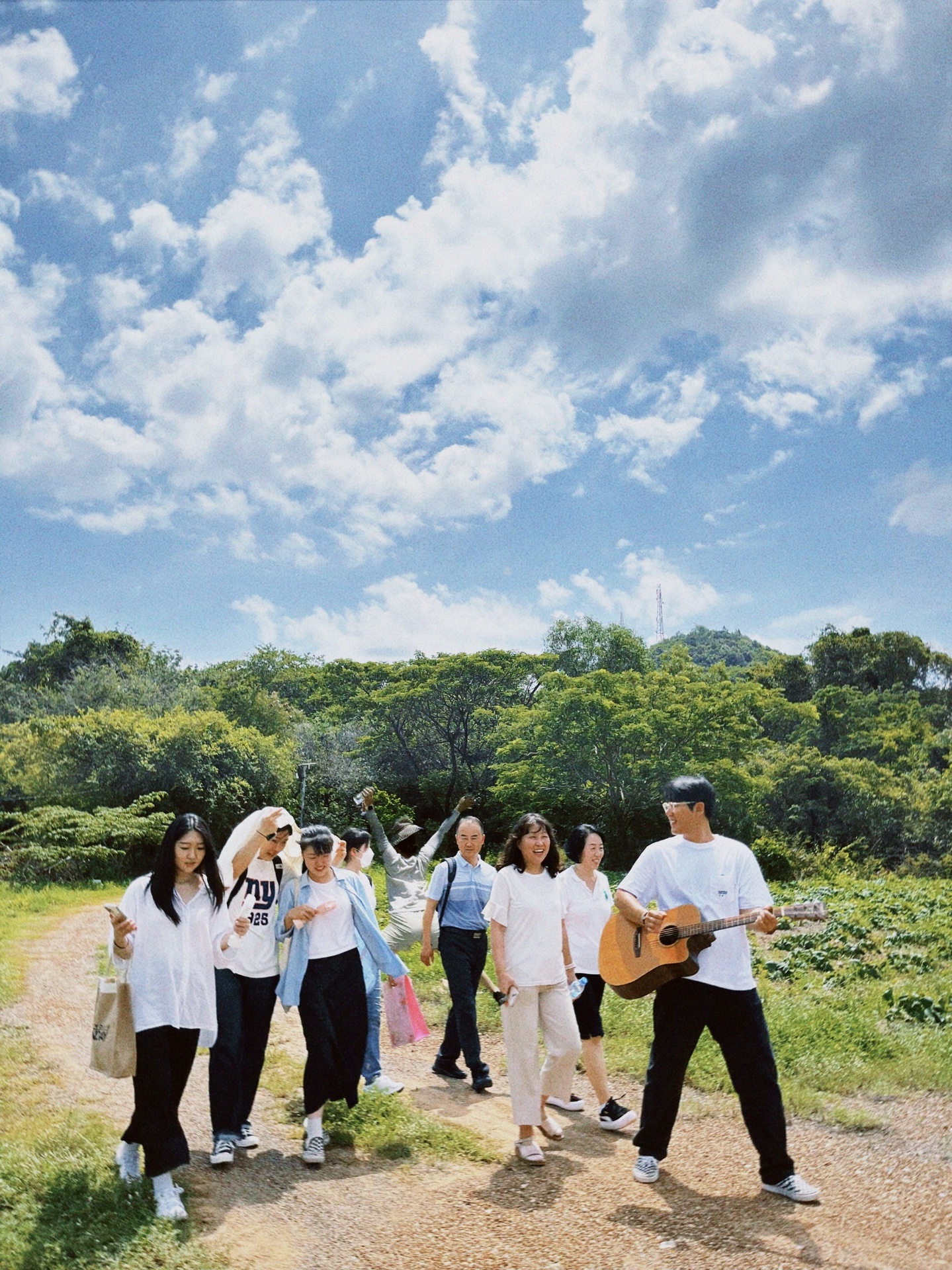 찬양하며 걷는 선교팀